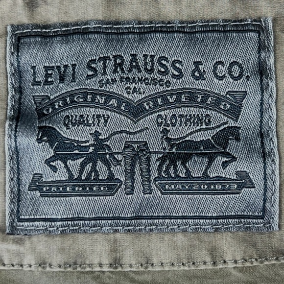 NWT Levi’s Khaki Green Utility Hooded Jacket Size L - Picture 3 of 13